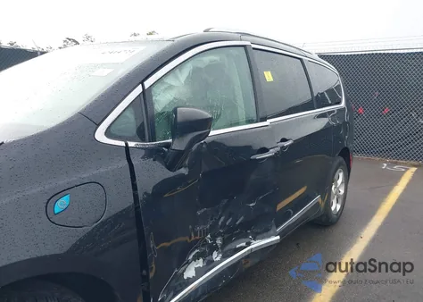 2018 Chrysler Pacifica Hybrid Touring L from USA, damaged, VIN 2C4RC1L74JR183472